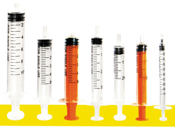 CE/ISO Approved Medical Luer Slip Centre 2ml Disposable Syringes (MT58005002)